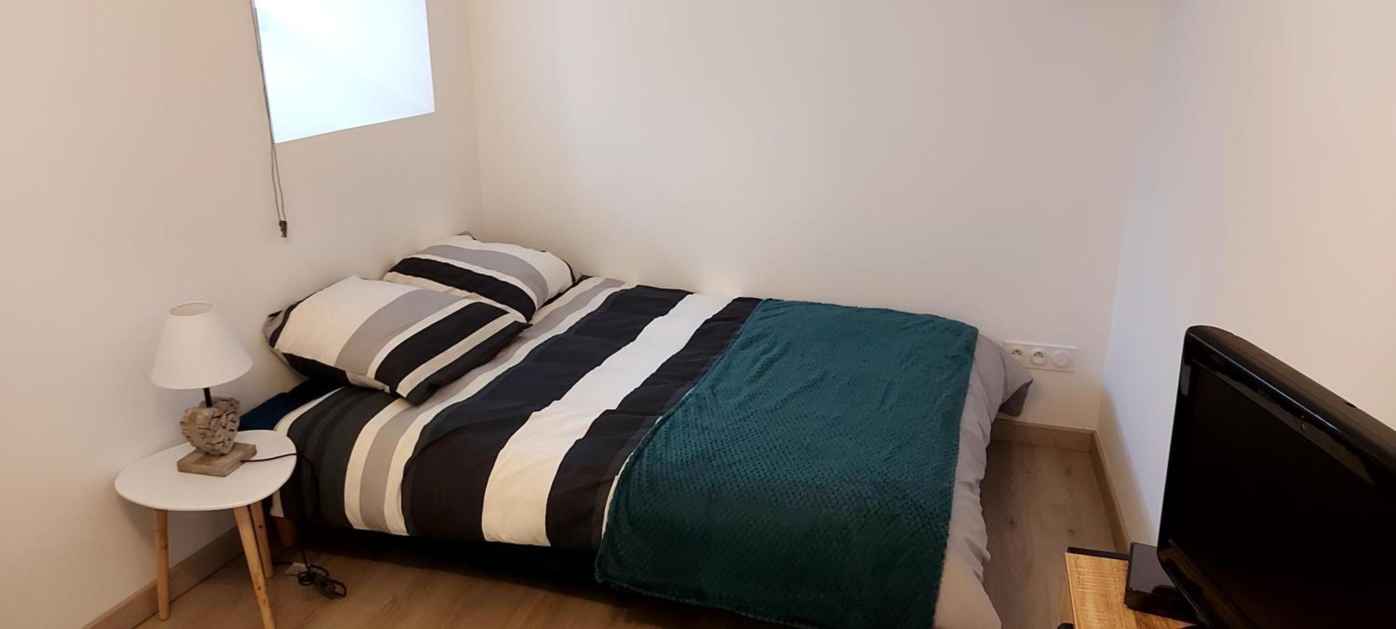 Chez Mathilde, Studio Sur Laval Лавал Екстериор снимка